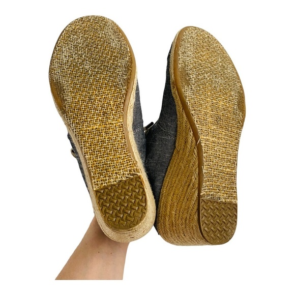 TOMS Chambray Desert Wedge Lace Up Booties - Picture 9 of 14